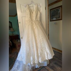 Morilee by Madeline Gardner Wedding Dress & Veil